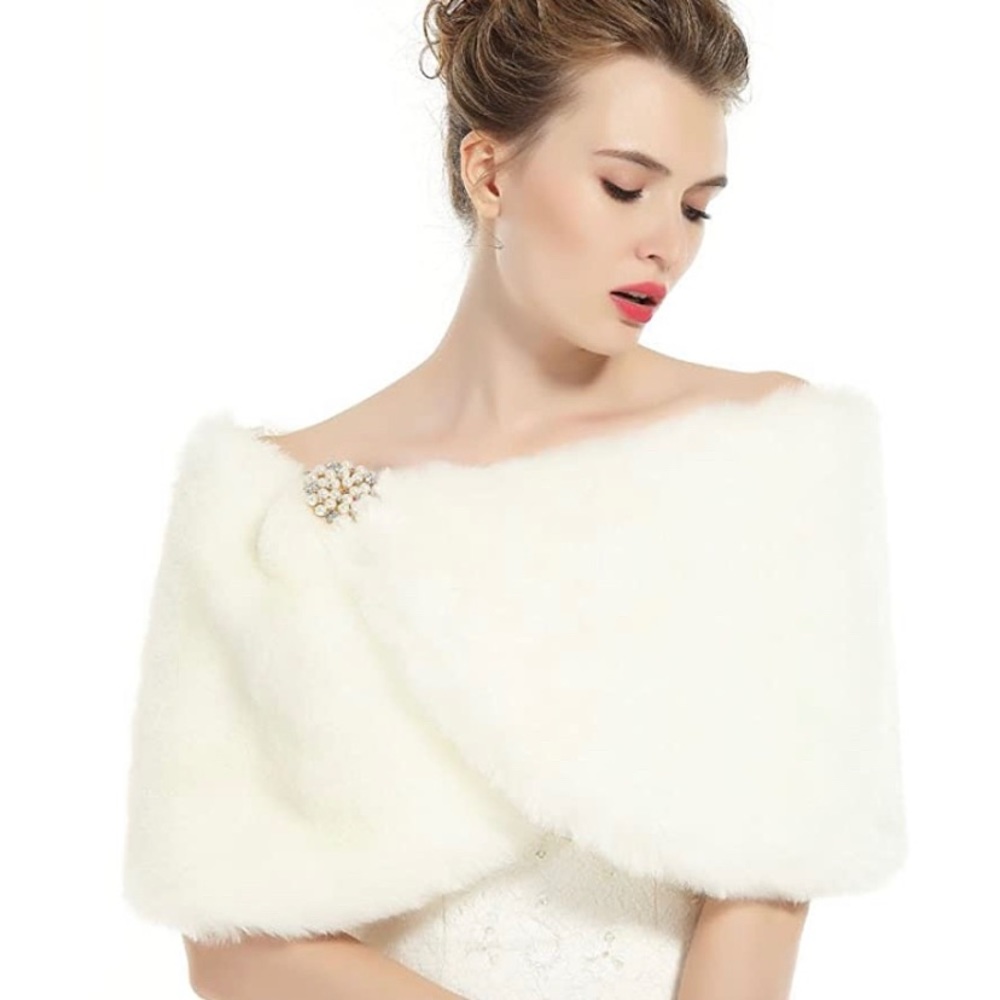 Faux Fur Shawl Wrap Women’s no tag 🏷
